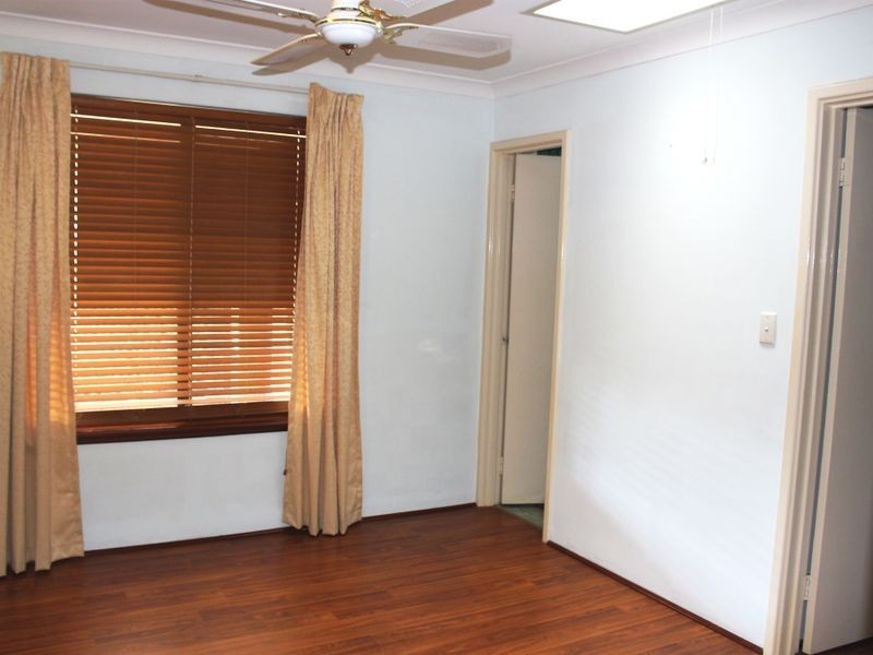 25 Abrolhos Close, Shelley WA 6148