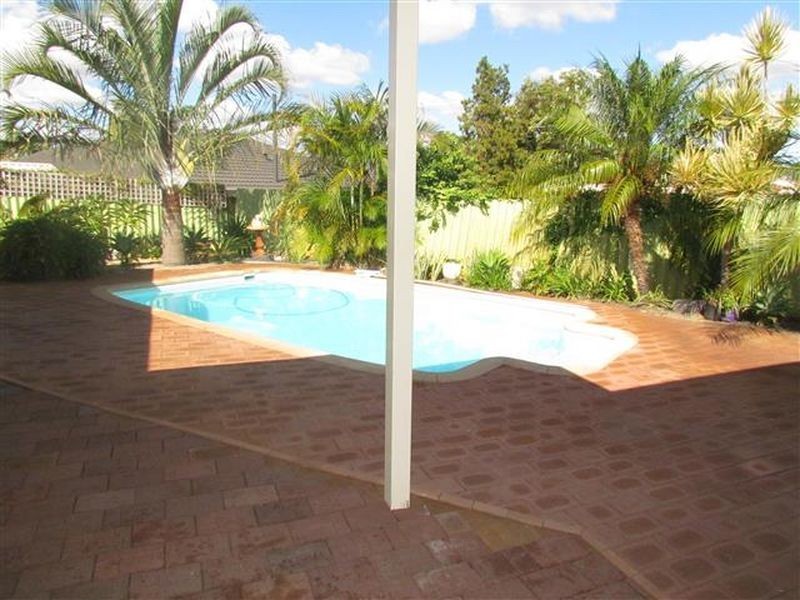 4 Rockett Way, Bull Creek WA 6149