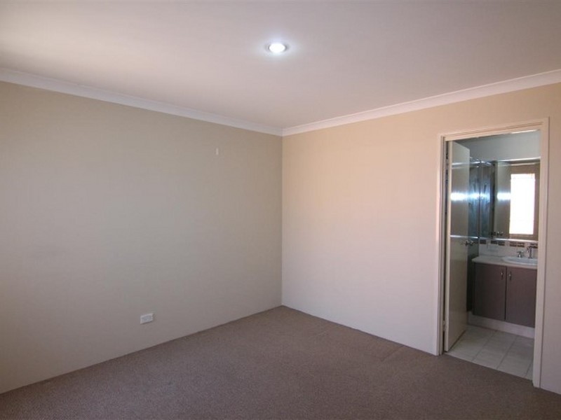 43B Stroughton Road, Westminster WA 6061