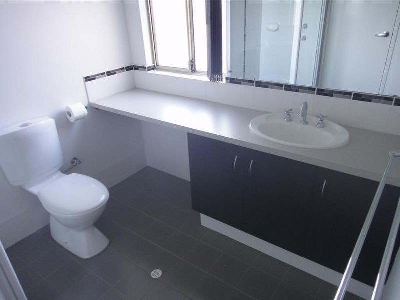 6D Messenger Street, Kelmscott WA 6111