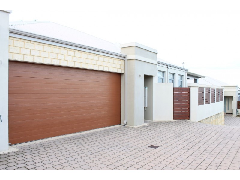 2/11 Katsura Gardens, Munster WA 6166