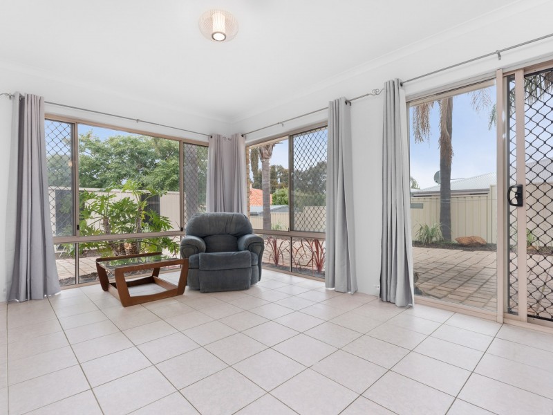30 Treetop Circle, Canning Vale WA 6155