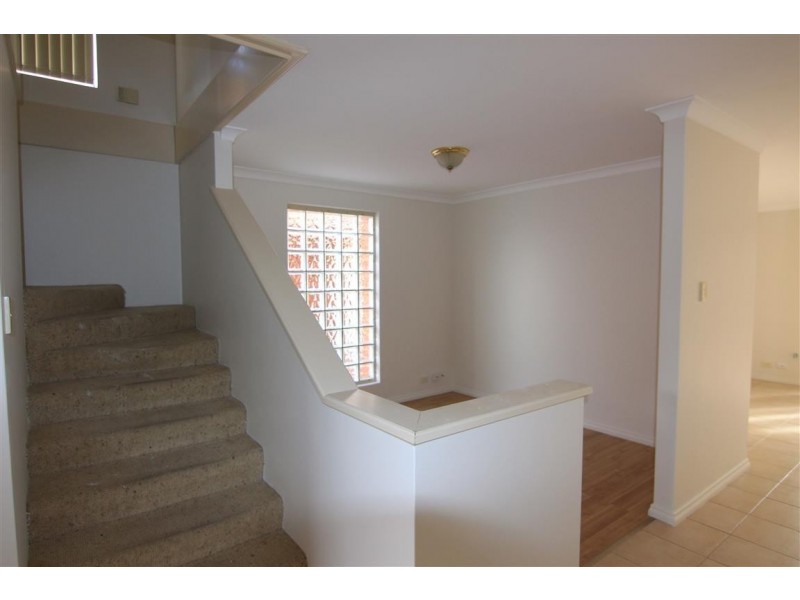 4/132 Waterloo Street, Tuart Hill WA 6060