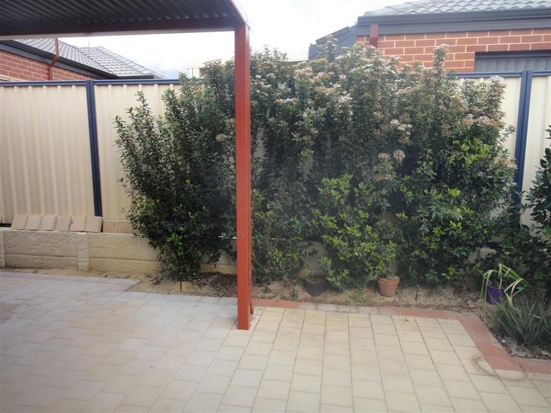 2/41-43 Sixth Road, Armadale WA 6112