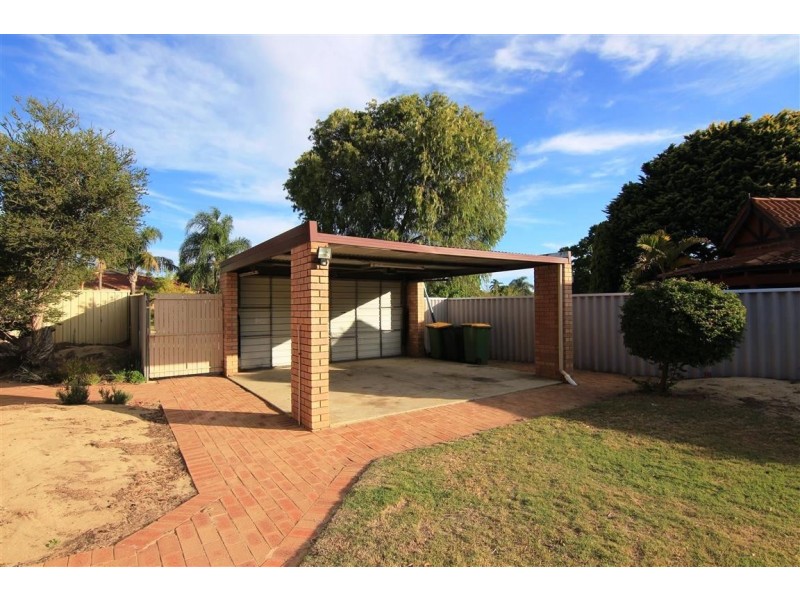11 Bluebell Way, Bibra Lake WA 6163