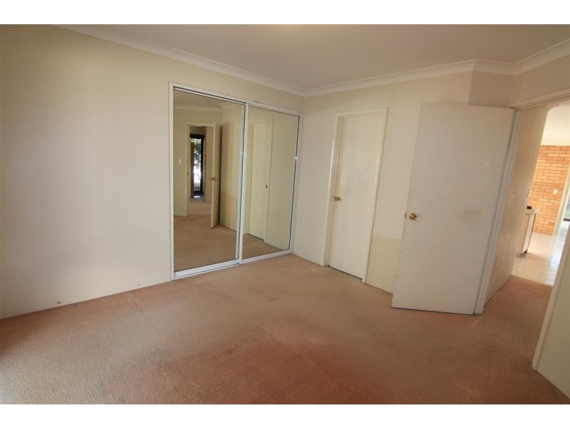 11 Bluebell Way, Bibra Lake WA 6163