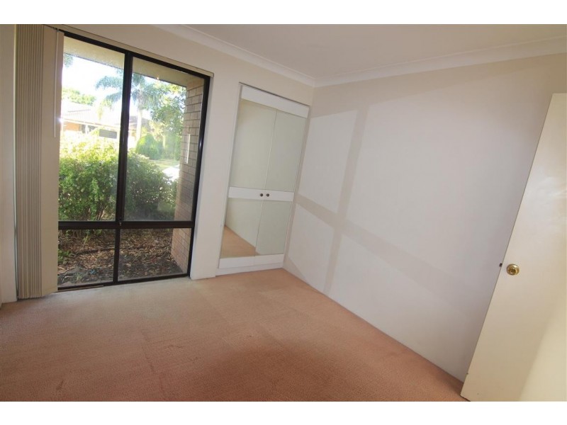 11 Bluebell Way, Bibra Lake WA 6163