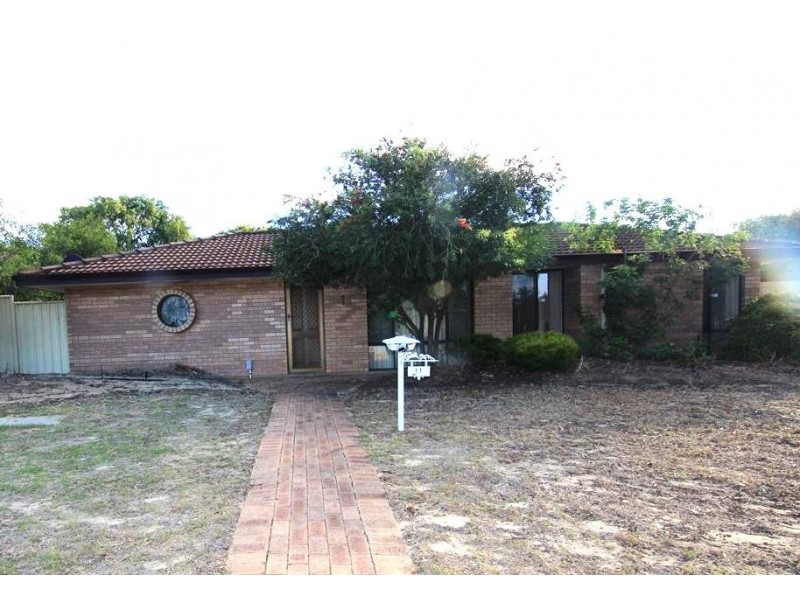 11 Bluebell Way, Bibra Lake WA 6163