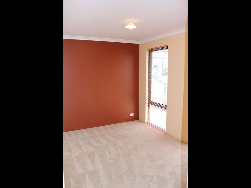 5 Georgia Way, Success WA 6164