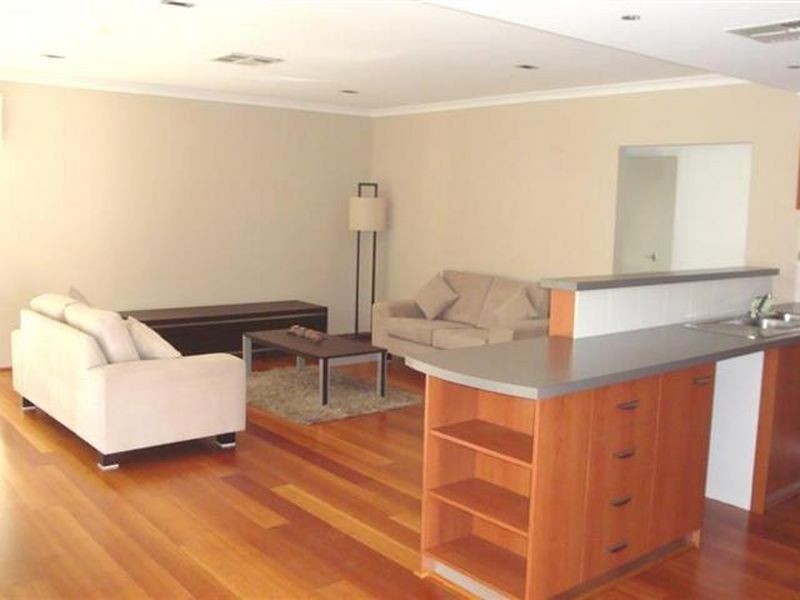 34 Brennan Ave, Canning Vale WA 6155