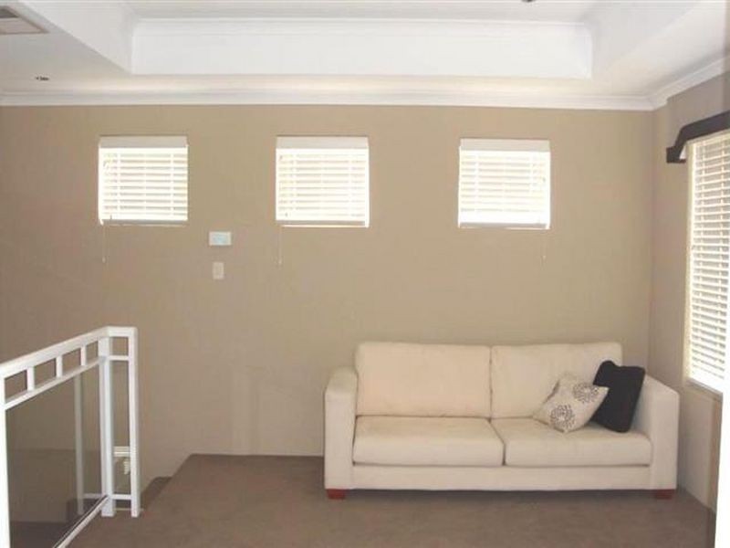 34 Brennan Ave, Canning Vale WA 6155