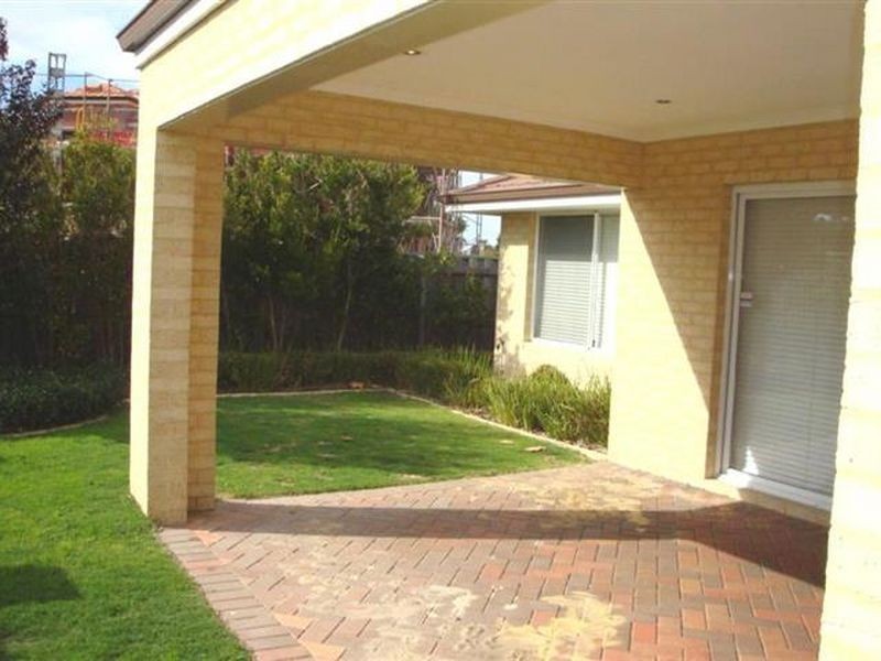 34 Brennan Ave, Canning Vale WA 6155