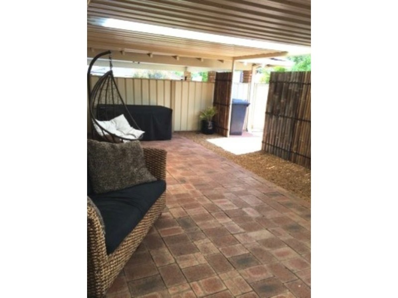 52 Regal Drive, Thornlie WA 6108