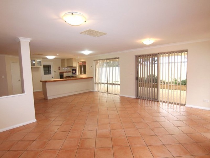 26 Hawkesbury Retreat, Atwell WA 6164