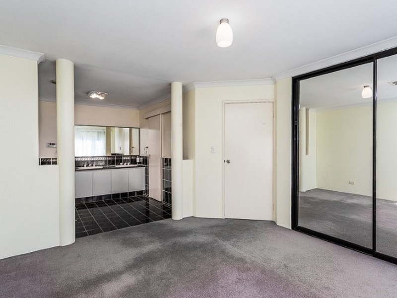 3 Gilbride Cove, Atwell WA 6164