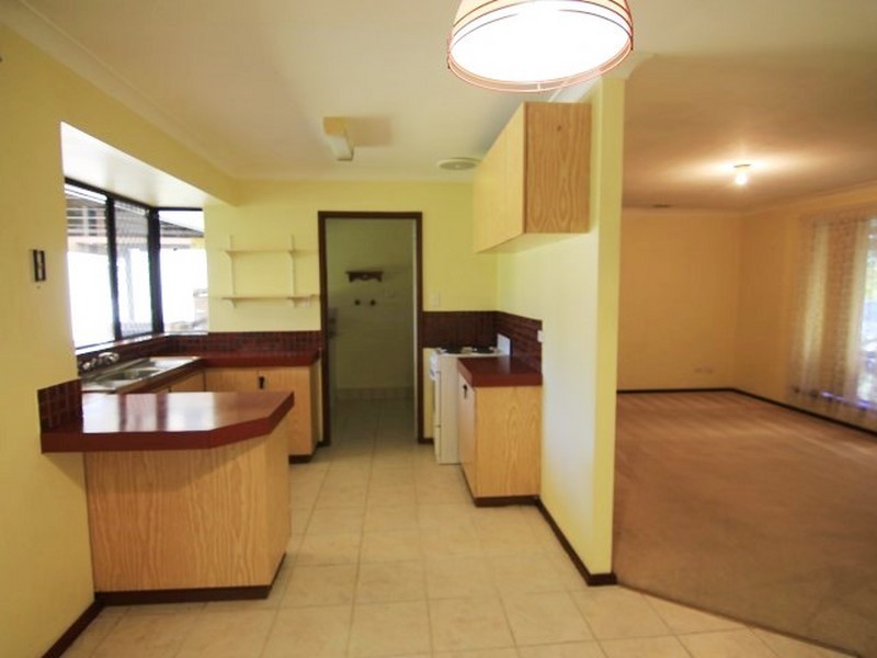 112 Vellgrove Ave, Parkwood WA 6147