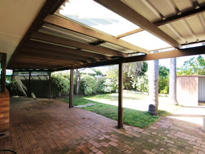 112 Vellgrove Ave, Parkwood WA 6147