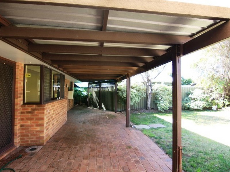 112 Vellgrove Ave, Parkwood WA 6147