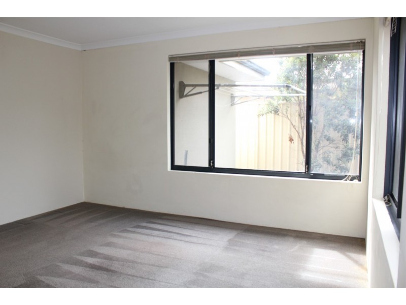 4 Golden Grove, Coodanup WA 6210