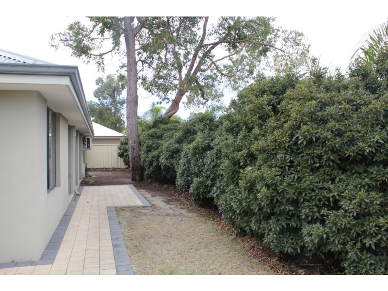 4 Golden Grove, Coodanup WA 6210