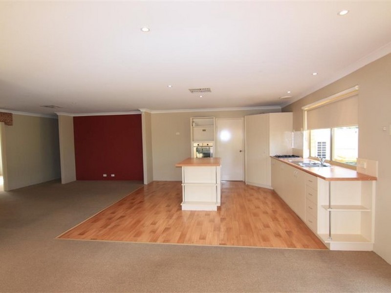 126 Collins Road, Willetton WA 6155