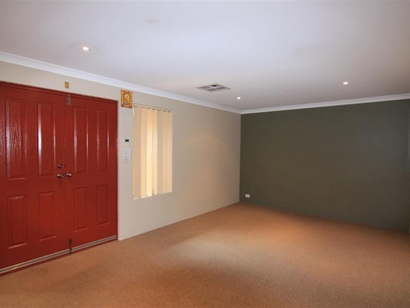 126 Collins Road, Willetton WA 6155