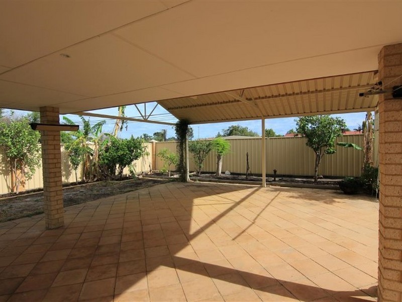 126 Collins Road, Willetton WA 6155