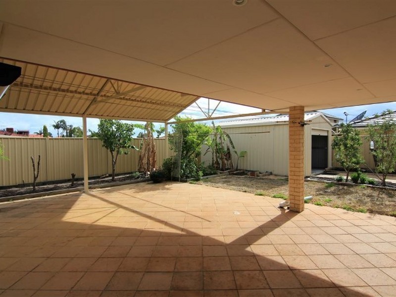 126 Collins Road, Willetton WA 6155