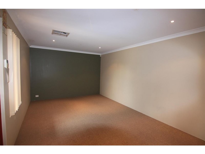 126 Collins Road, Willetton WA 6155