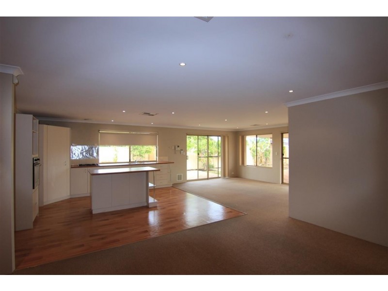 126 Collins Road, Willetton WA 6155