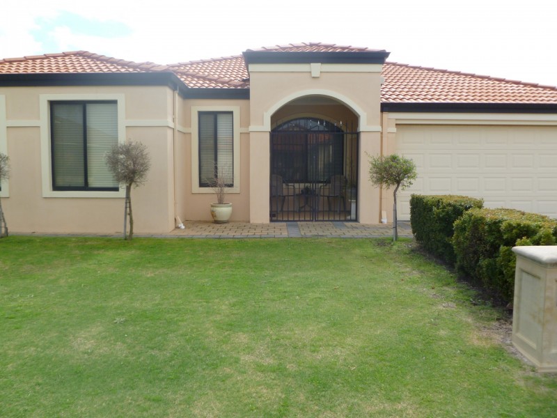 26 Hambly Crescent, Canning Vale WA 6155