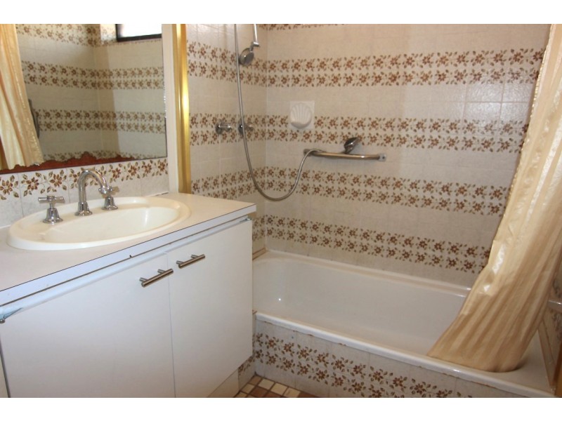 44 Dealy Close, Cannington WA 6107