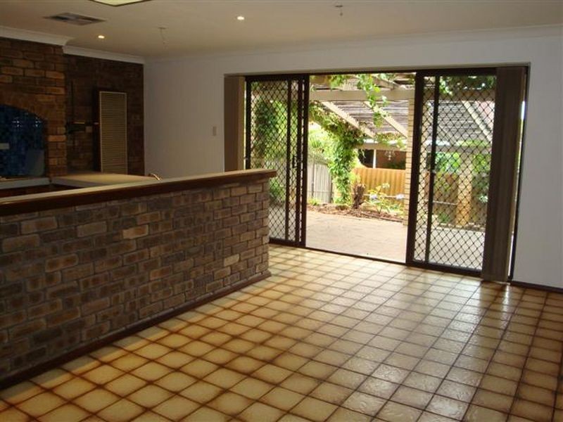 6 Back Close, Bull Creek WA 6149