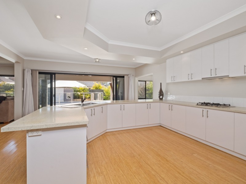 11 Kaliman Bend, Harrisdale WA 6112