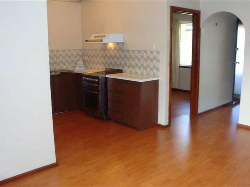 8/19 Freesia Way, Willetton WA 6155