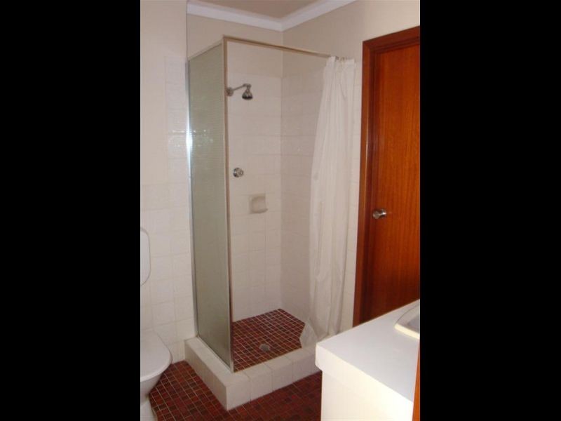 8/19 Freesia Way, Willetton WA 6155