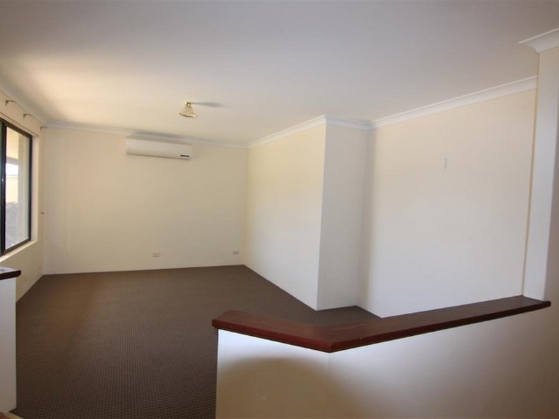 9 Grangemouth Turn, Kinross WA 6028