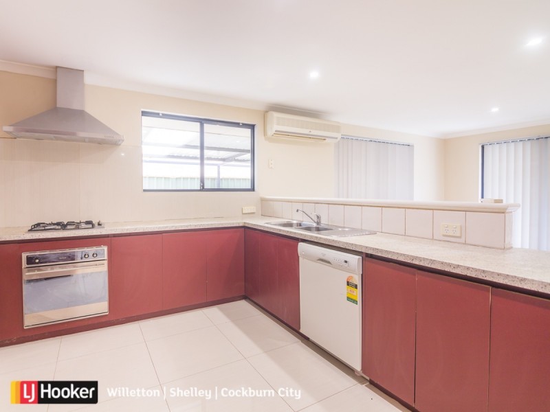 26 Merlin Way, Wattle Grove WA 6107