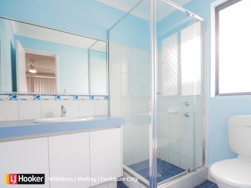 26 Merlin Way, Wattle Grove WA 6107