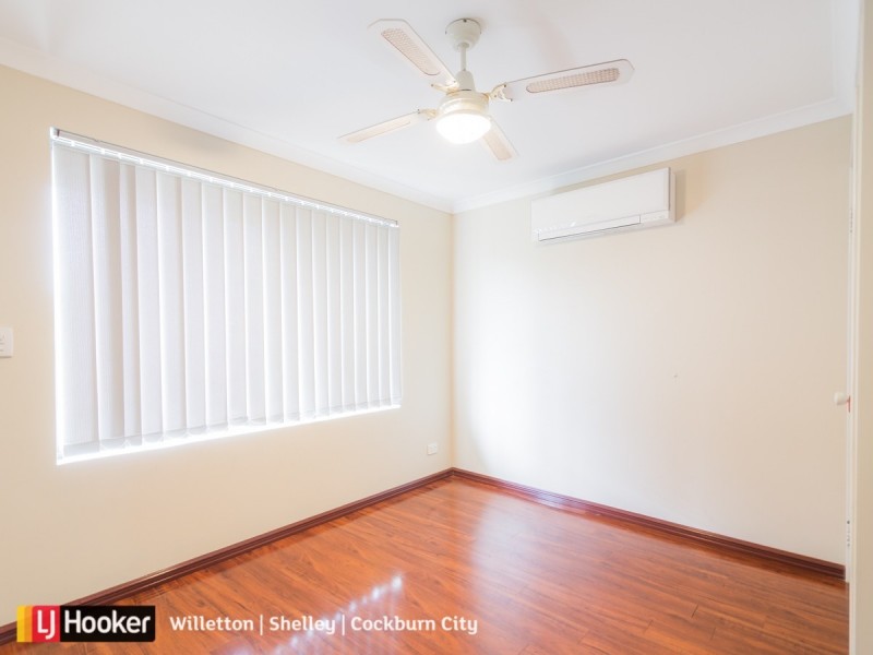 26 Merlin Way, Wattle Grove WA 6107