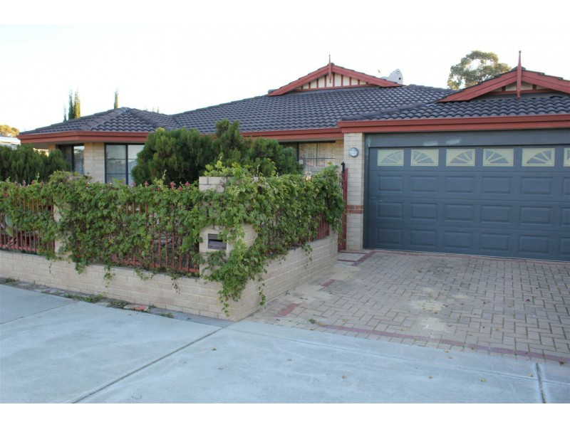 79 Fifth Ave, Rossmoyne WA 6148