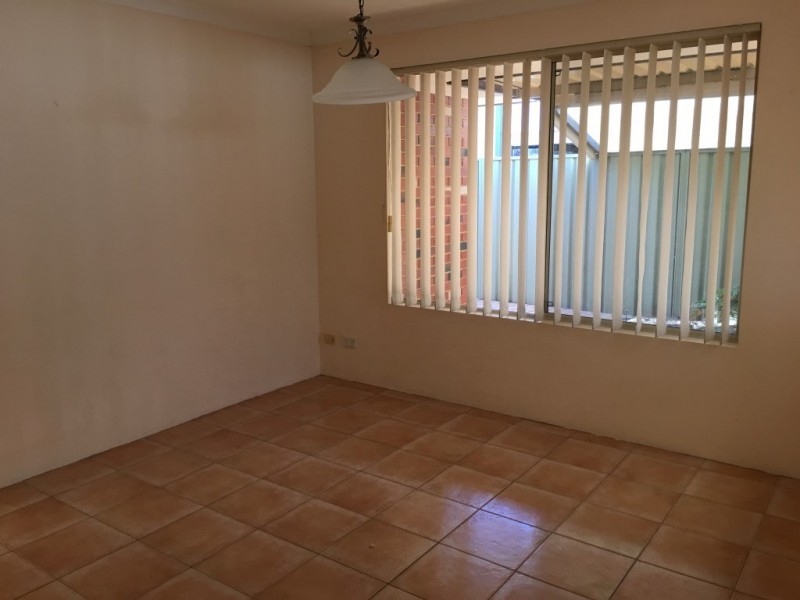 4 Barcroft Court, Atwell WA 6164