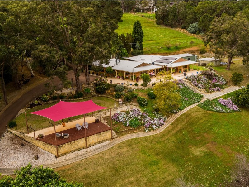 162 Carradine Road, Bedfordale WA 6112