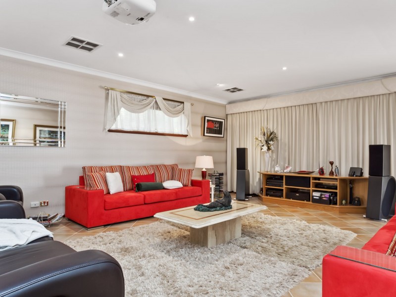 162 Carradine Road, Bedfordale WA 6112