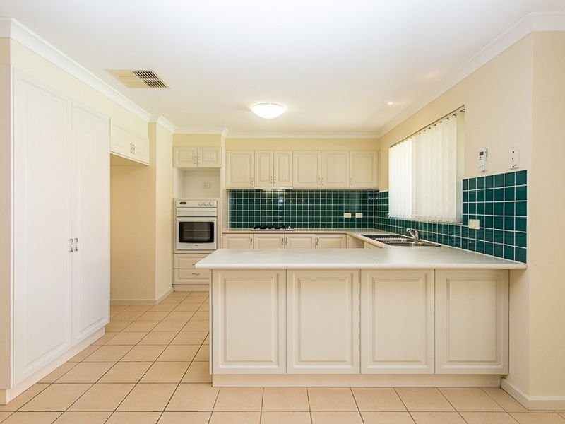 11 Jerrat Mews, Atwell WA 6164
