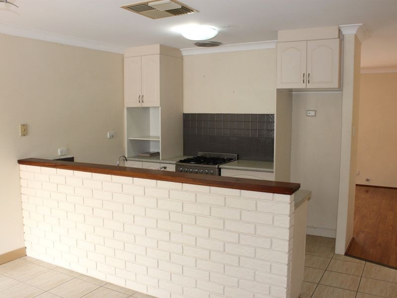 3/5 Dewey Street, Shelley WA 6148