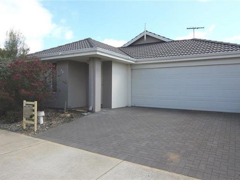 46 Erade Drive, Piara Waters WA 6112