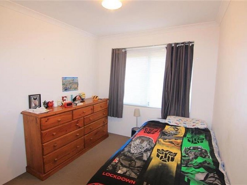 46 Erade Drive, Piara Waters WA 6112