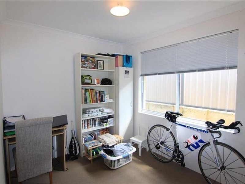 46 Erade Drive, Piara Waters WA 6112