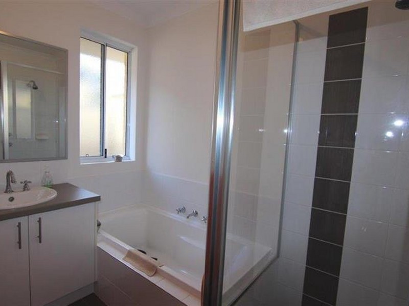 46 Erade Drive, Piara Waters WA 6112